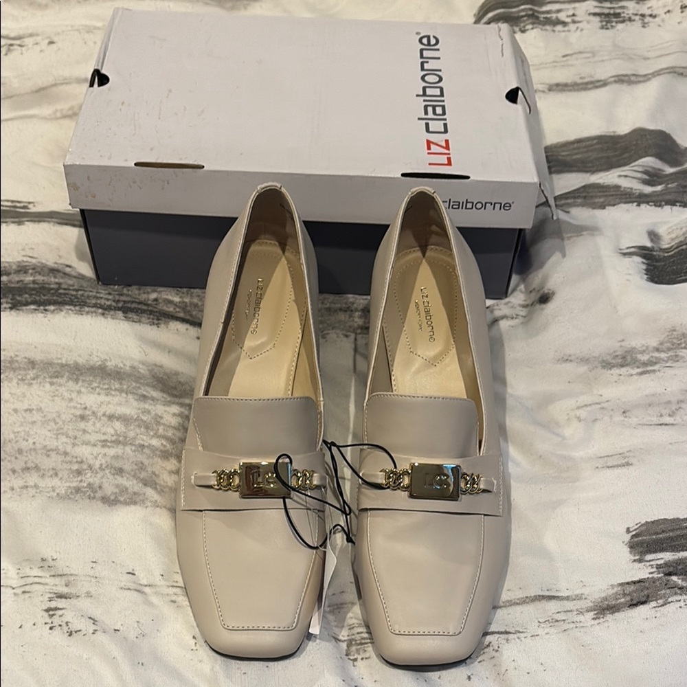 Liz Claiborne Women's Beige Loafers with Gold Accent